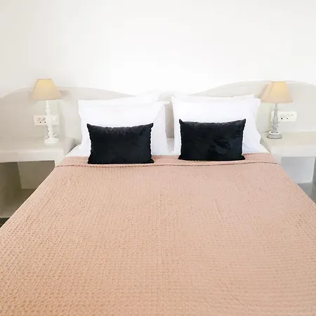 Blue Arise Hotel Fira (Santorini)