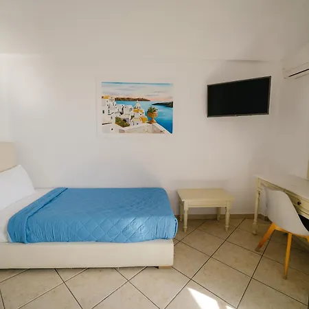 Blue Arise Hotel Fira (Santorini)